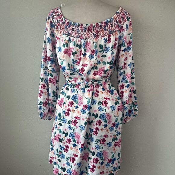 NWT Guess Women’s Dress - Picture 5 of 8